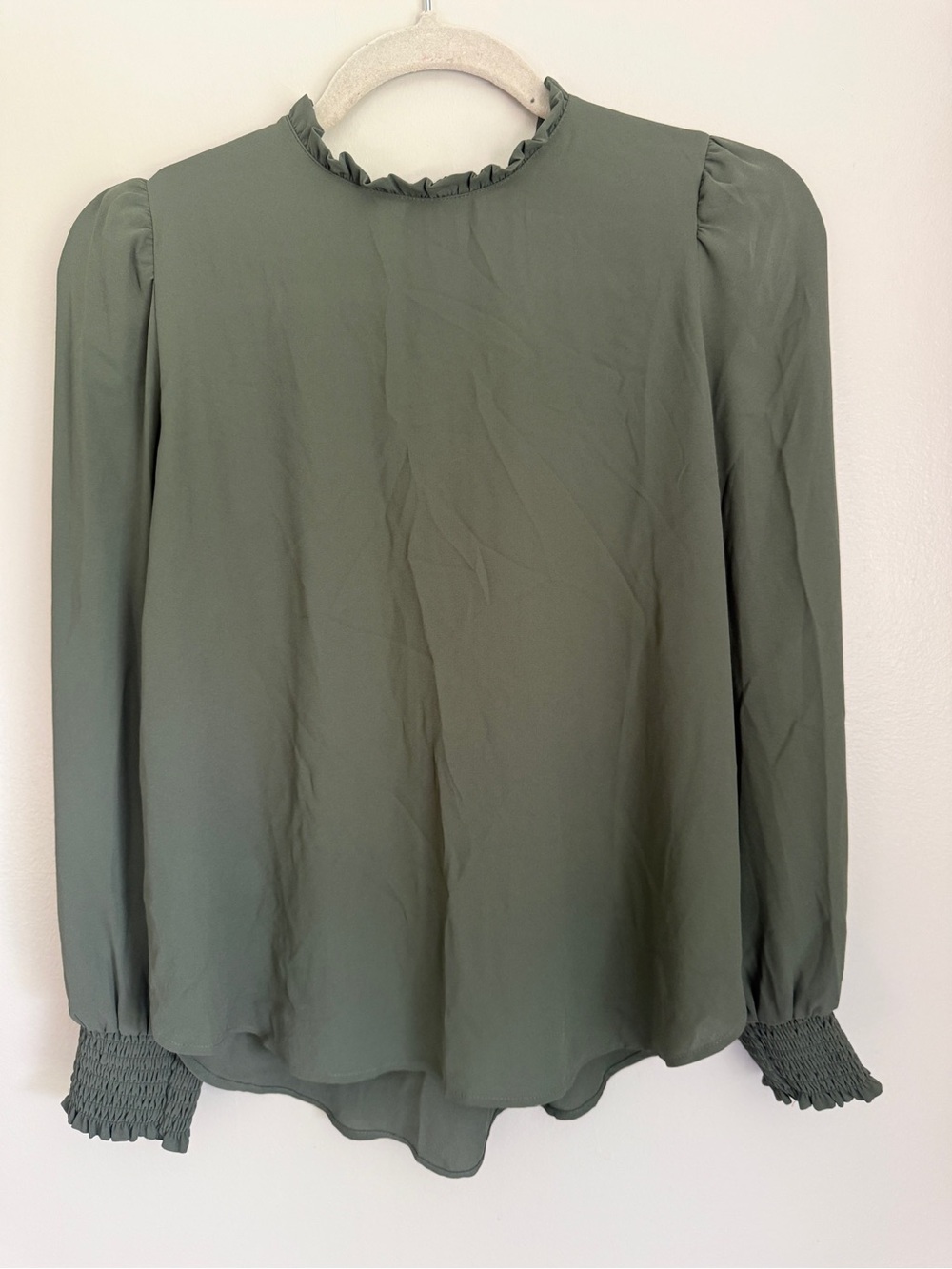 NWT LOFT Olive Green Ruffle-Neck Long Sleeve Blouse, Tie Back, size XS